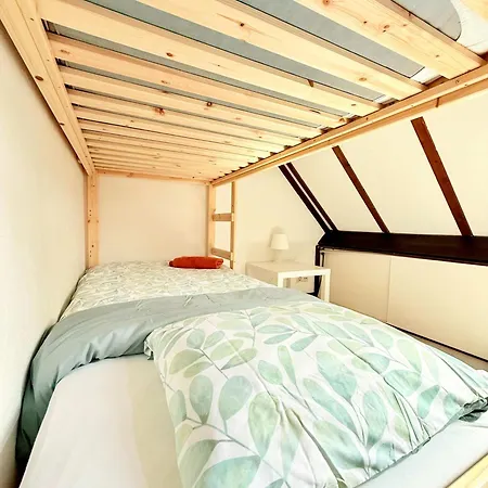 Family Duplex With Terrace In Apartamento