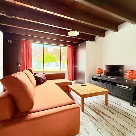 Family Duplex With Terrace In Apartamento